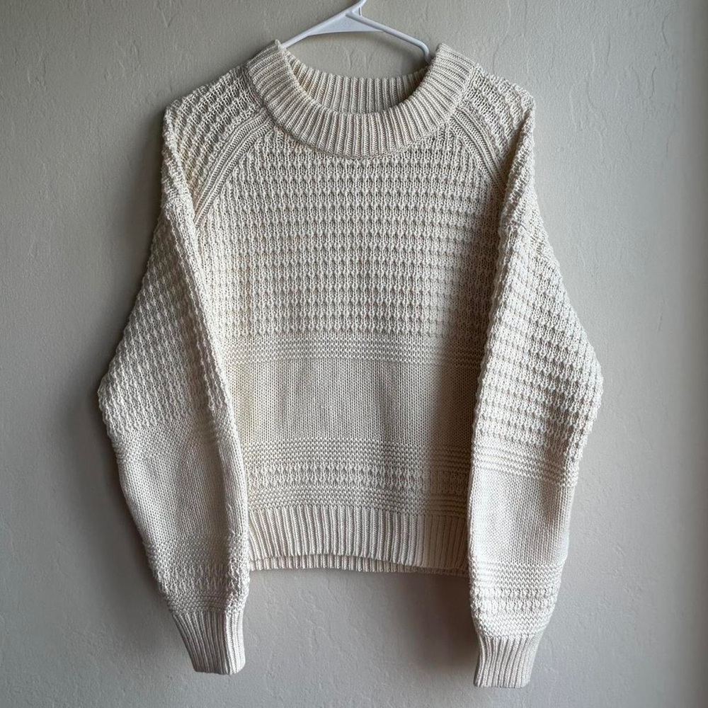 Universal Thread Cream Textured Sweater